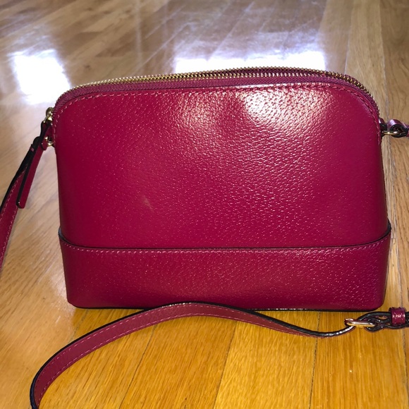 NWOT Kate Spade crossbody with zip top closure - Picture 3 of 5